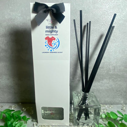 LITTLE & MIGHTY Reed Diffuser (laundry scented)